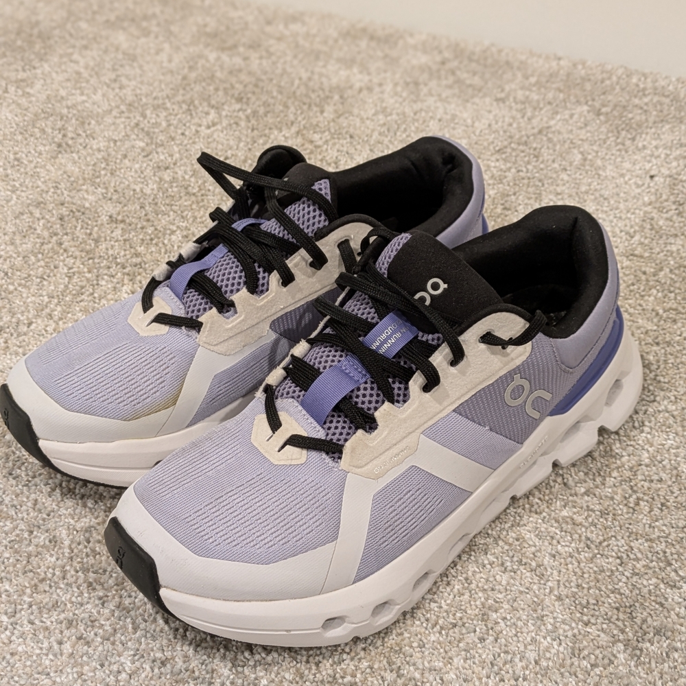 On Cloudrunner Running Shoes In Purple and Black. Women's Size 9 Athletic Shoes - Picture 3 of 6